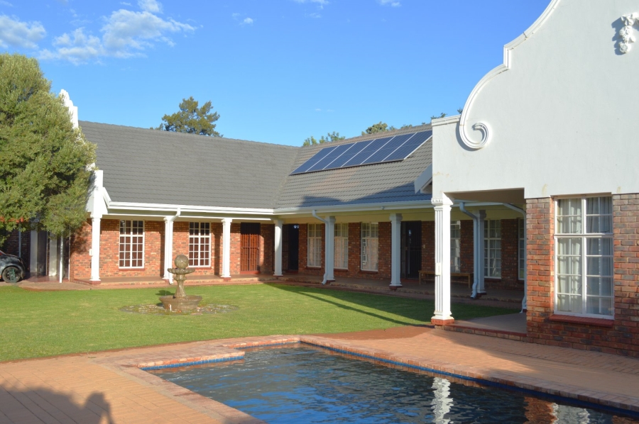4 Bedroom Property for Sale in Flamwood North West